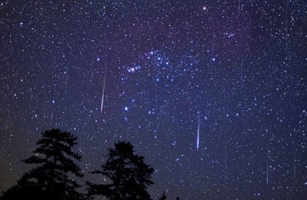 Кто и где сможет увидеть метеорный шторм 31 мая 2022 года: редкое зрелище, которое повлияет на людей Кто и где сможет увидеть метеорный шторм 31 мая 2022 года: редкое зрелище, которое повлияет на людей