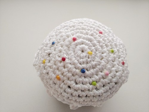 Пасхальное яйцо из ниток