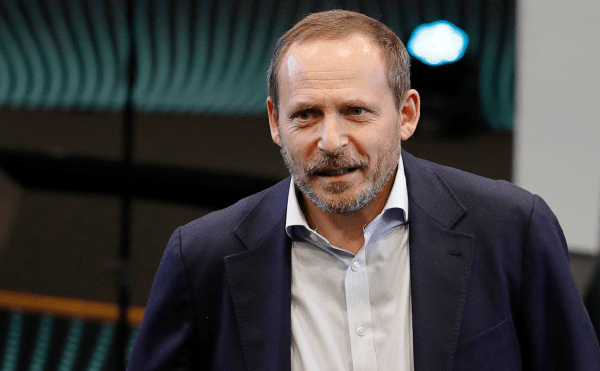 Экс-генеральный директор Яндекса Аркадий Волож собирается обжаловать санкции ЕС против него Экс-генеральный директор Яндекса Аркадий Волож собирается обжаловать санкции ЕС против него