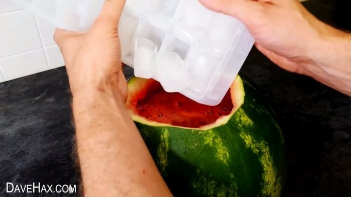 Освежающий коктейль из арбуза для всей семьи