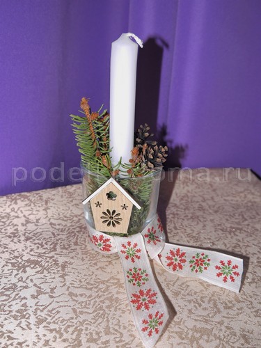 Венок из еловых веток