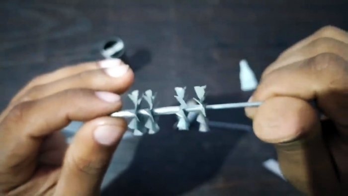 Как сделать мини реактивный двигатель с питанием от USB и зажигалки