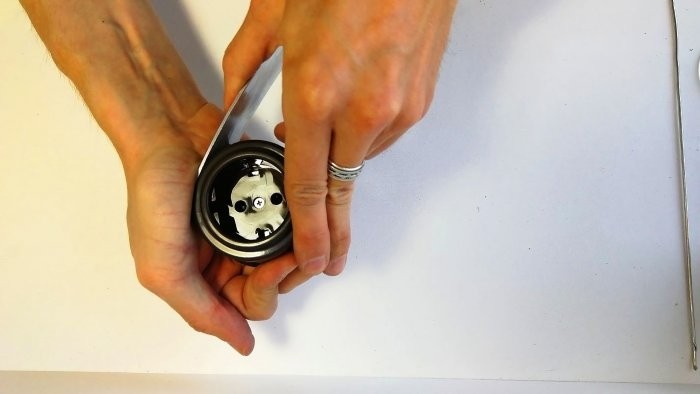 Обалденный сувенир из разбитой рюмки