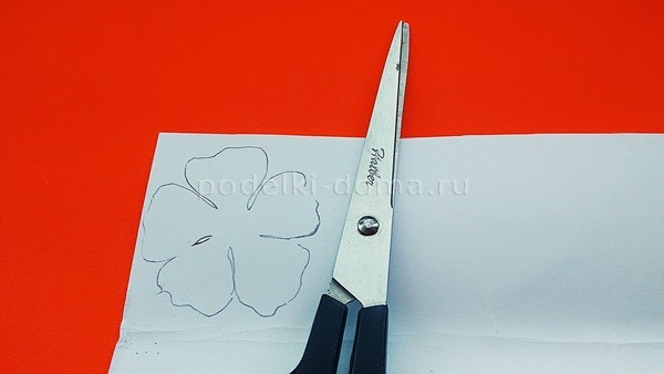 Бумажные цветы — 3 варианта Бумажные цветы — 3 варианта