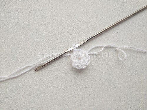 Пасхальное яйцо из ниток