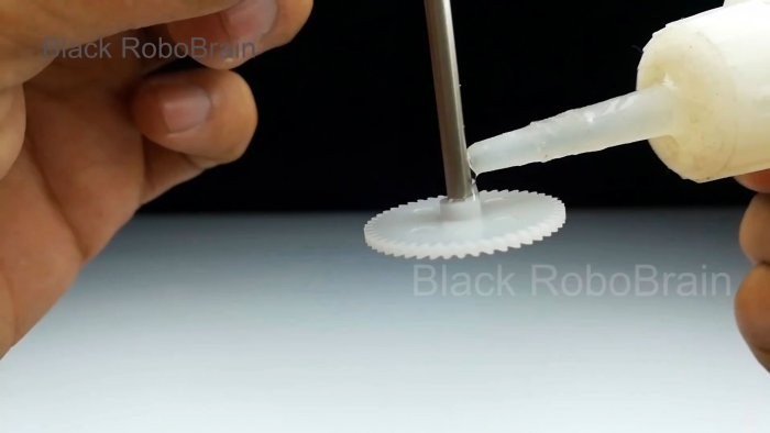 Как сделать рабочий двухвинтовой вертолет на обычных моторчиках от игрушек