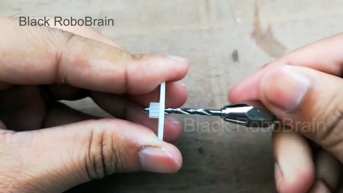 Как сделать рабочий двухвинтовой вертолет на обычных моторчиках от игрушек