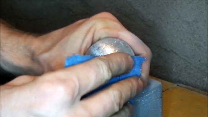Как из алюминиевой фольги изготовить идеальный шар