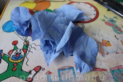 Цветы из бумажных полотенец Цветы из бумажных полотенец