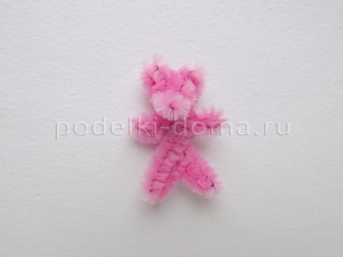 Плюшевый медвежонок из синельной проволоки