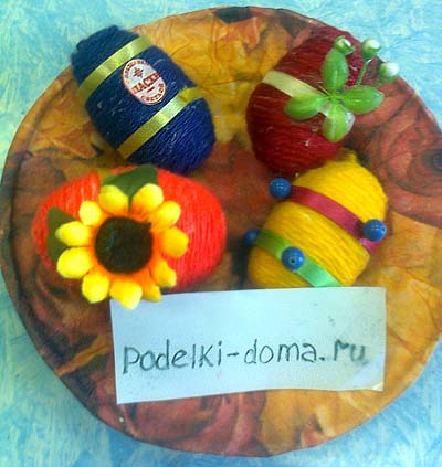 Пасхальное яйцо из ниток