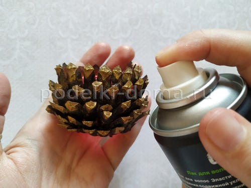 Подсвечник из шишки Подсвечник из шишки