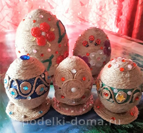 Пасхальное яйцо из ниток