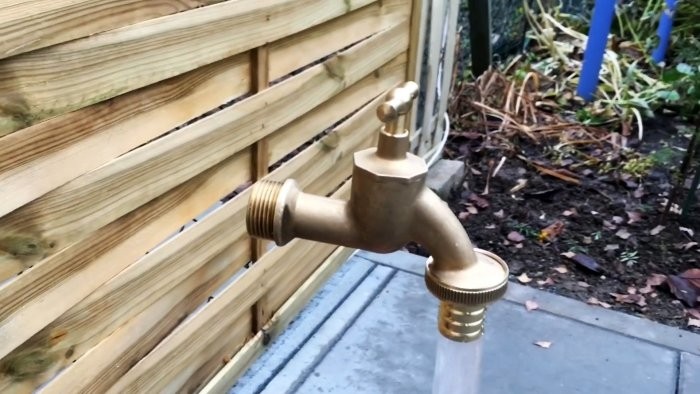 Как сделать магический кран с бесконечным потоком для украшения сада Как сделать магический кран с бесконечным потоком для украшения сада