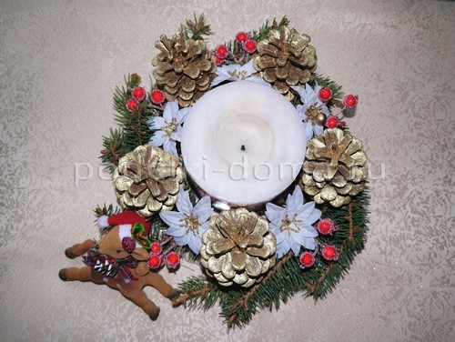 Венок из еловых веток