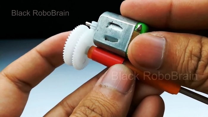 Как сделать рабочий двухвинтовой вертолет на обычных моторчиках от игрушек