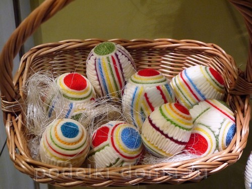 Пасхальное яйцо из ниток