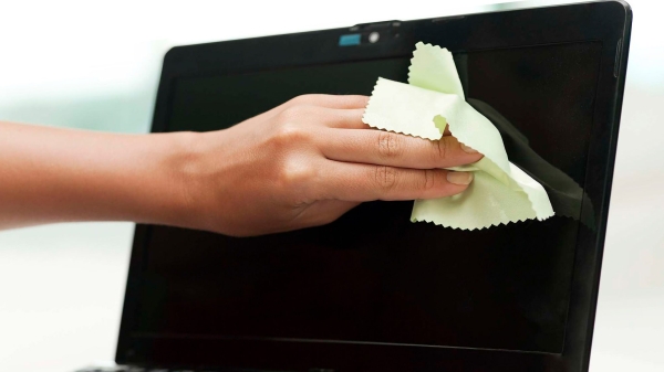 Несколько шагов к чистому экрану: как почистить монитор без специальных салфеток