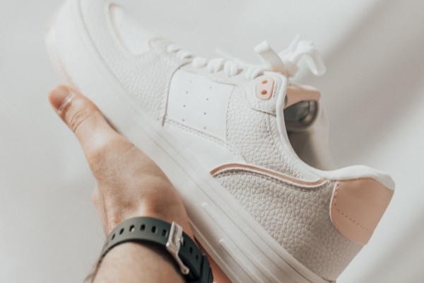 Как избавиться от неприятного запаха обуви летом и зимой: эффективные способы Как избавиться от неприятного запаха обуви летом и зимой: эффективные способы