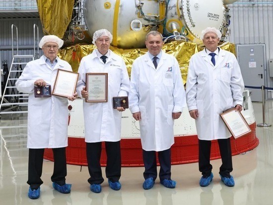 Борисову на НПО им. Лавочкина рассказали о полете на Марс