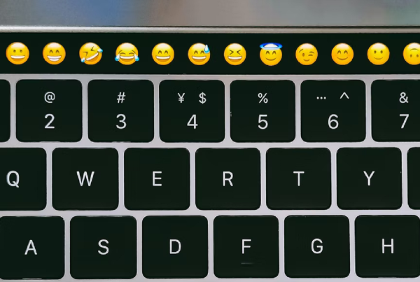 В myTarget теперь нельзя использовать эмодзи и Caps Lock в объявлениях В myTarget теперь нельзя использовать эмодзи и Caps Lock в объявлениях