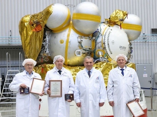 Юрию Борисову на НПО имени Лавочкина рассказали о марсианском полете