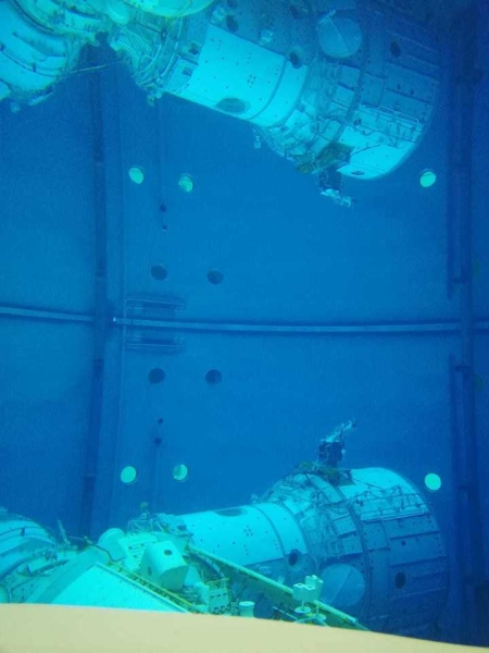 В Центре подготовки космонавтов представили «кентавра» для полета на Луну