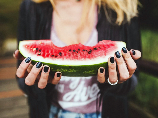 Врач назвала пять опаснейших свойств арбуза: не рекомендуется никому
