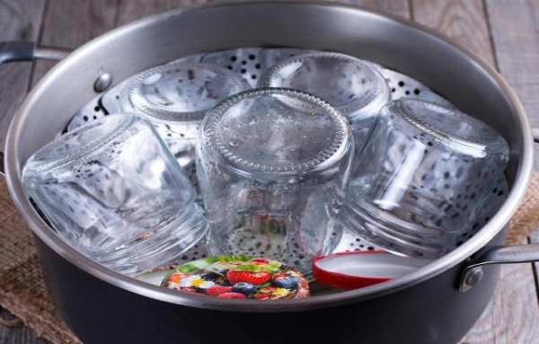 Простые и доступные способы стерилизации банок и крышек