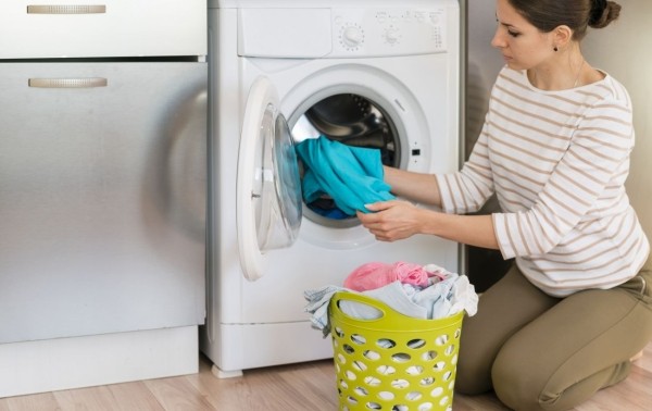 Большая стирка и сохранение гардероба: какие вещи нельзя стирать с кондиционером Большая стирка и сохранение гардероба: какие вещи нельзя стирать с кондиционером