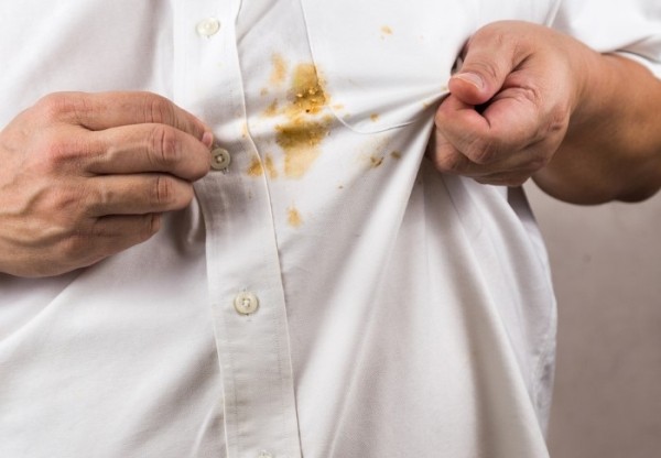 С помощью каких средств можно удалить даже стойкие жирные пятна с одежды