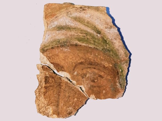 Археологи извлекли из-под развала «оперение ангелов» и «женский лик»