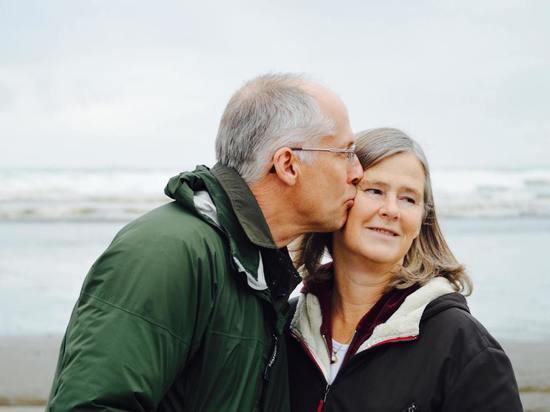 Исследование по-новому сравнило продолжительность жизни мужчин и женщин