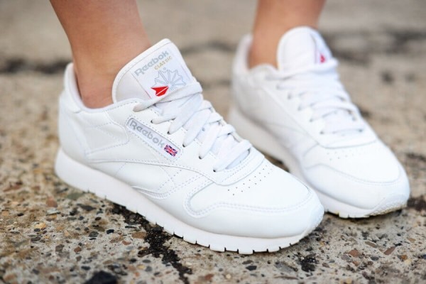 Полезные советы и рекомендации, которые позволят сохранить в чистоте белые кроссовки