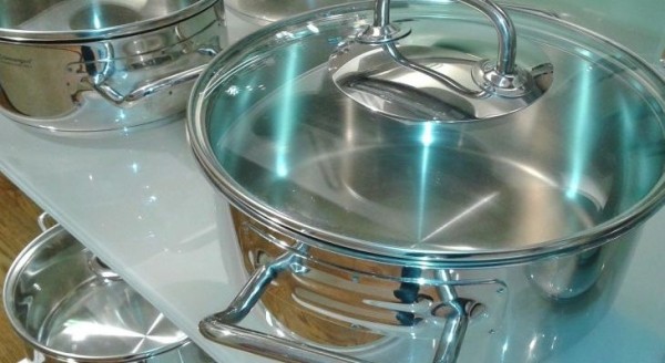 Простые и доступные способы очищения стеклянных крышек от кастрюль народными средствами Простые и доступные способы очищения стеклянных крышек от кастрюль народными средствами