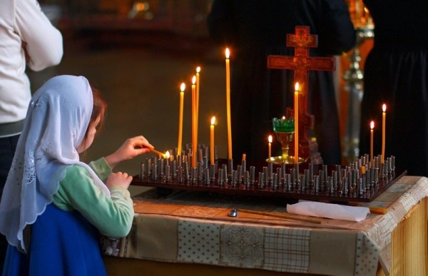 С чем связано мнение, что нельзя поминать умерших через год после смерти