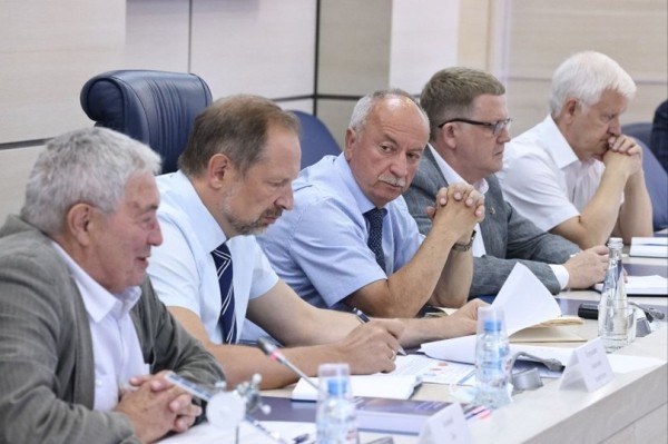 Академик Зеленый раскрыл подробности встречи ученых с главой "Роскосмоса" Борисовым