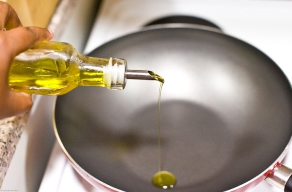 Секреты кухни: как избежать разбрызгивания жира во время жарки