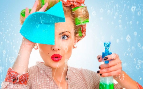 Всего один ингредиент для блеска: что добавить в воду, чтобы не было разводов при мытье окон