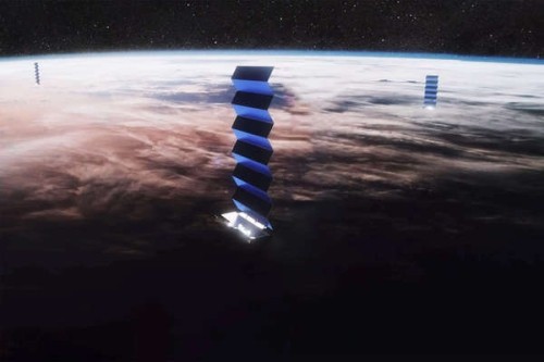 «Имеет наглость выглядеть героем». В Пентагоне удивились отказу Маска платить за Starlink на Украине 