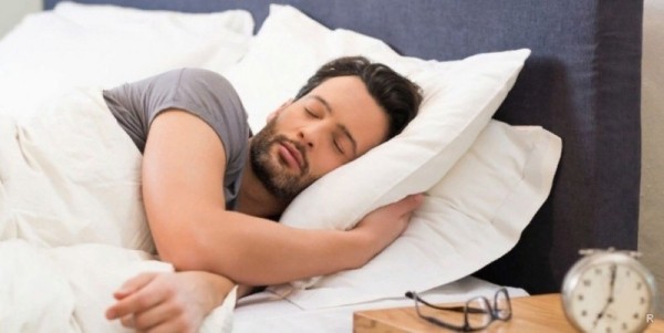 Советы и рекомендации по выбору правильной подушки для сна: на какой лучше спать, какие могут быть опасны