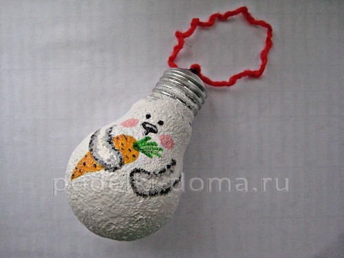 Игрушка на ёлку «Заяц» из лампочки Игрушка на ёлку «Заяц» из лампочки