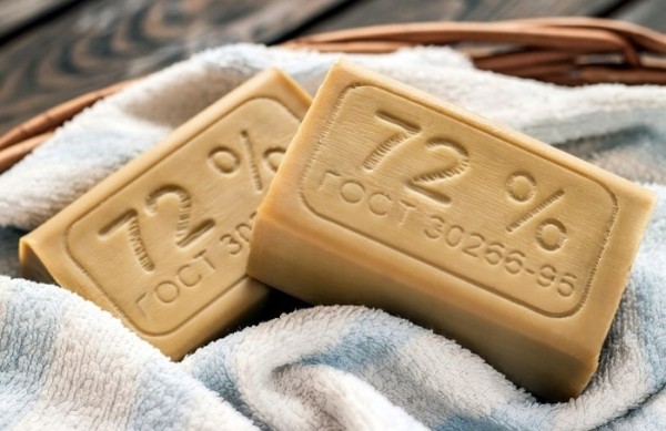 Простые и доступные способы помогут быстро и эффективно отбелить пластик от желтизны в домашних условиях