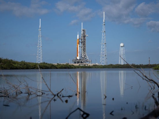 США запустили ракету с кораблем Orion на орбиту Луны