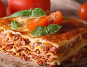 Несколько новогодних блюд, которые можно приготовить заранее и заморозить до праздника