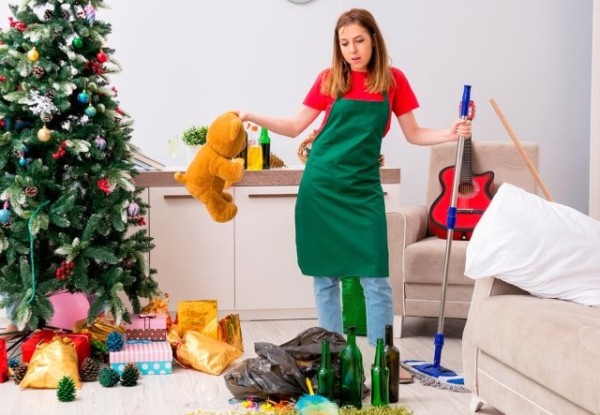 Как правильно провести уборку перед Новым годом и что из вещей нужно выбросить