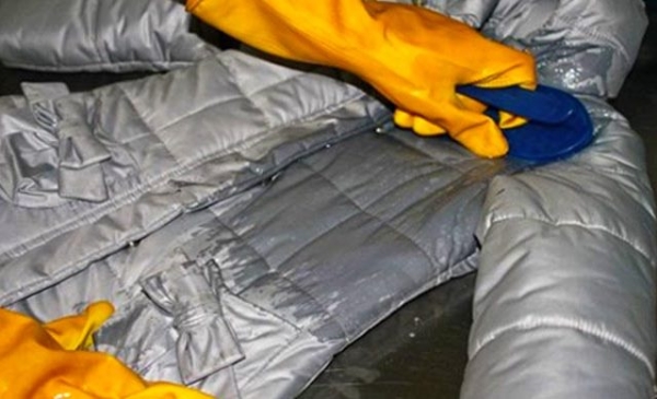 Два способа чистки пуховика без стирки и химчистки