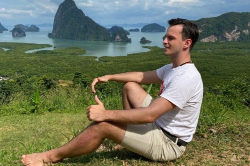 «$3 тыс. в худшем случае». Уехавший в Таиланд IT-специалист — о работе, жилье и отношении к русским «$3 тыс. в худшем случае». Уехавший в Таиланд IT-специалист — о работе, жилье и отношении к русским