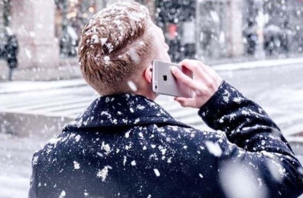 Как сохранить работоспособность телефона и продлить его заряд во время морозов