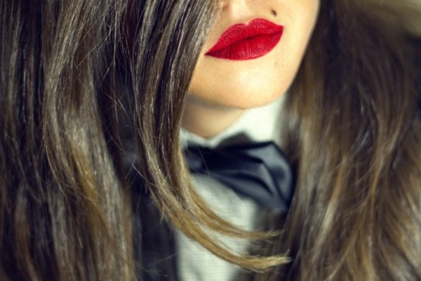 Как распознать по чертам внешности ведьму, какие знаки выдают наличие магических способностей